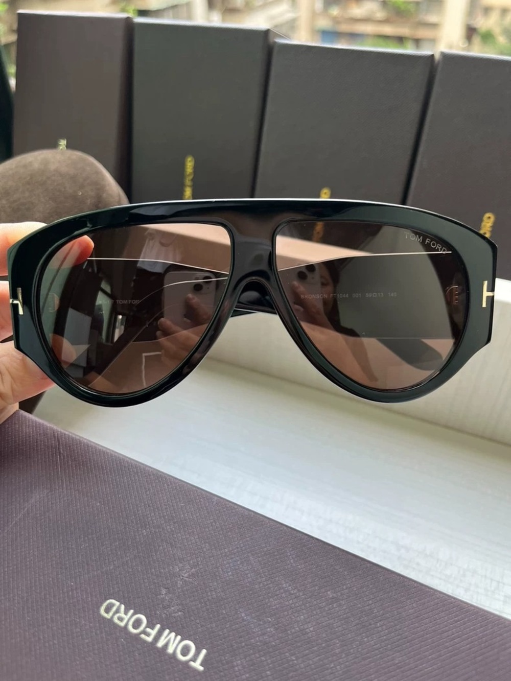 Tom Ford FT1044 Oversized Shield Sunglasses - Black / Gold NEW - Picture 10 of 10